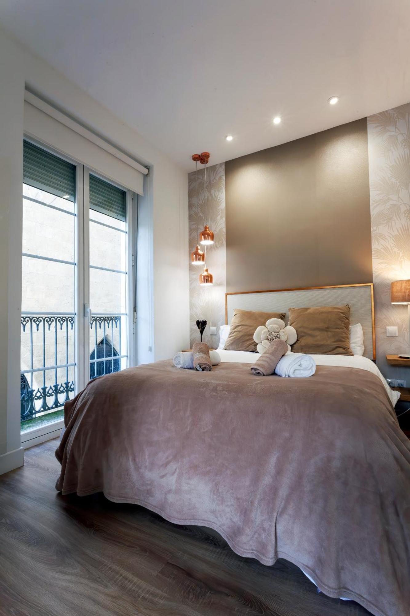 Cinco Balcones A La Catedral By Unique Rooms Burgo المظهر الخارجي الصورة